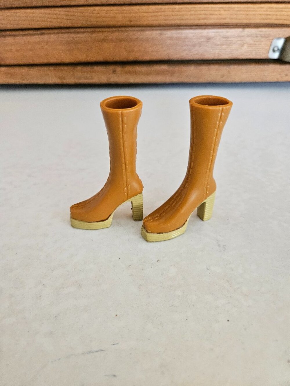 3/$15 2003 Bratz Style It! Yasmin Dana Knee High Boots